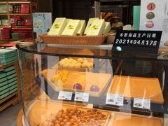 面包甜点陈列柜-南宋胡记(杭州灵隐寺店)