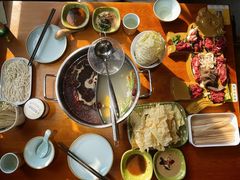 龙骨玉米鸳鸯锅-真牛坊潮汕牛肉火锅