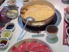 -洪氏嗨捞·广东猪肚鸡·椰子鸡火锅(西咸万象城店)
