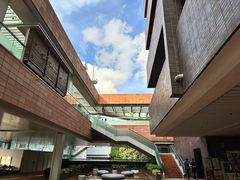 -香港大学