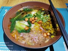 -八月美食小馆(银泰城总店)