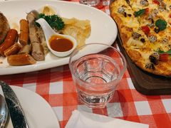 -1886德国汽车餐厅(外滩十六铺码头店)