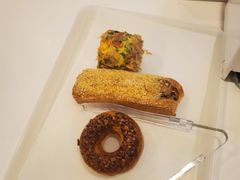 坚果圈圈-BreadTalk面包新语(长寿路地铁站店)