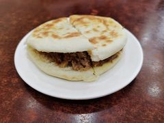 腊汁肉夹馍-汉思肴 热面皮(虬江路店)
