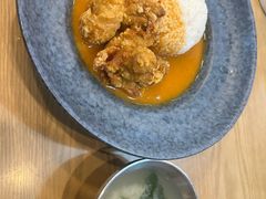 咖喱鸡块咖喱饭-犀牛家猪排
