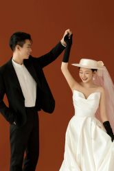 -喜爱高定婚纱摄影