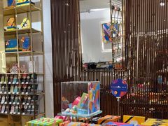-VENCHI 闻绮(上海佛罗伦萨小镇店)