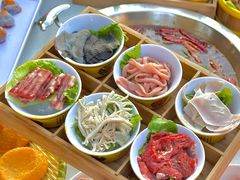 -茅草房·河畔园林火锅