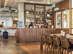 -ROAST coffee & eatery