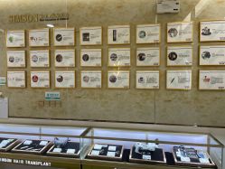 -新生植发·植养护一体