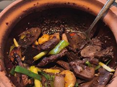 -八府香鸭·啫啫煲(华山路店)