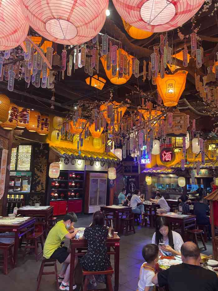 长安大牌档之龙头酒肆(印象城购物中心店)-"鸡好吃.沙拉也不错.