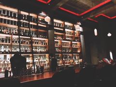 -饮湖威士忌鸡尾酒吧