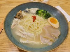 白汁河月豕煨面-江小鲀河豚馄饨(日月光店)