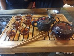 普洱茶-丽江庭院之爱在路上(西单店)