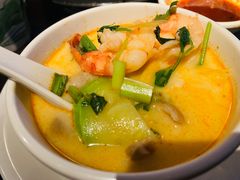 -大头虾越式风味餐厅(光明广场店)