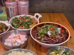 -钢管厂歆瑞源油卤串串香(春熙路太古里店)
