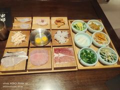 -银米·云南传统过桥米线(双廊黑金冠店)