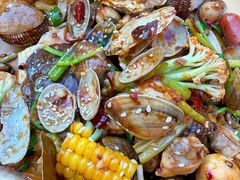 -鑫渔港海鲜本地菜·山海关浑锅(东戴河店)