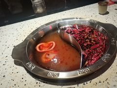 -红九格老火锅(三峡广场店)