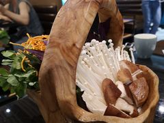 菌蔬拼盘-东椰·海南椰子鸡火锅(朝阳门店)