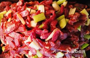 Cured Sausage Stir-fried with Celery