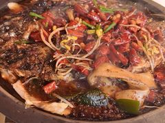-鸣记脆皮烤鱼·海鲜烤鱼(三八广场店)