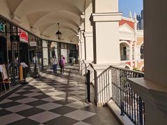 -佛罗伦萨小镇广佛名品奥特莱斯(疏港路店)