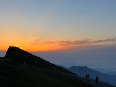 -牛背山