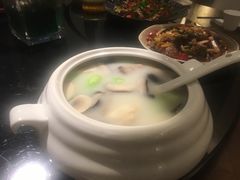 -渝半城经典川粤菜(重庆天地店)