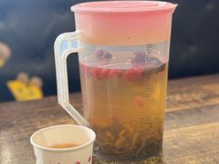 餐具摆设-老钟家烤羊排·敦伊阁清真餐厅胡羊焖饼