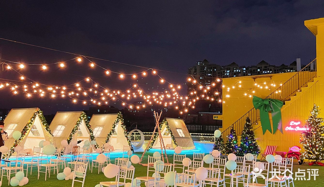 圣诞节约会去哪里💁🏻‍♀️就来会下雪❄️的天台火锅