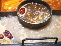 -老牌坊云南鱼豆花火锅(哈西万达店)