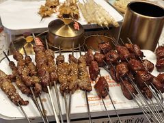 -小董哥烤串·爆汁大油边(故宫店)