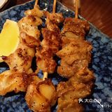 下班的烦恼都让他飘到脑后了呀！真的很不错的居酒屋！