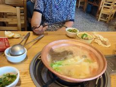 -阿婆情腊排骨火锅(金虹路店)