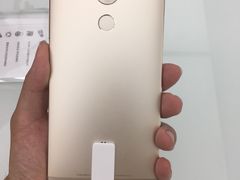 mate8-华为授权体验店(万航渡路)