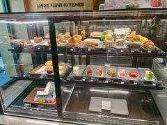 面包甜点陈列柜-星巴克(深圳侨城街店)
