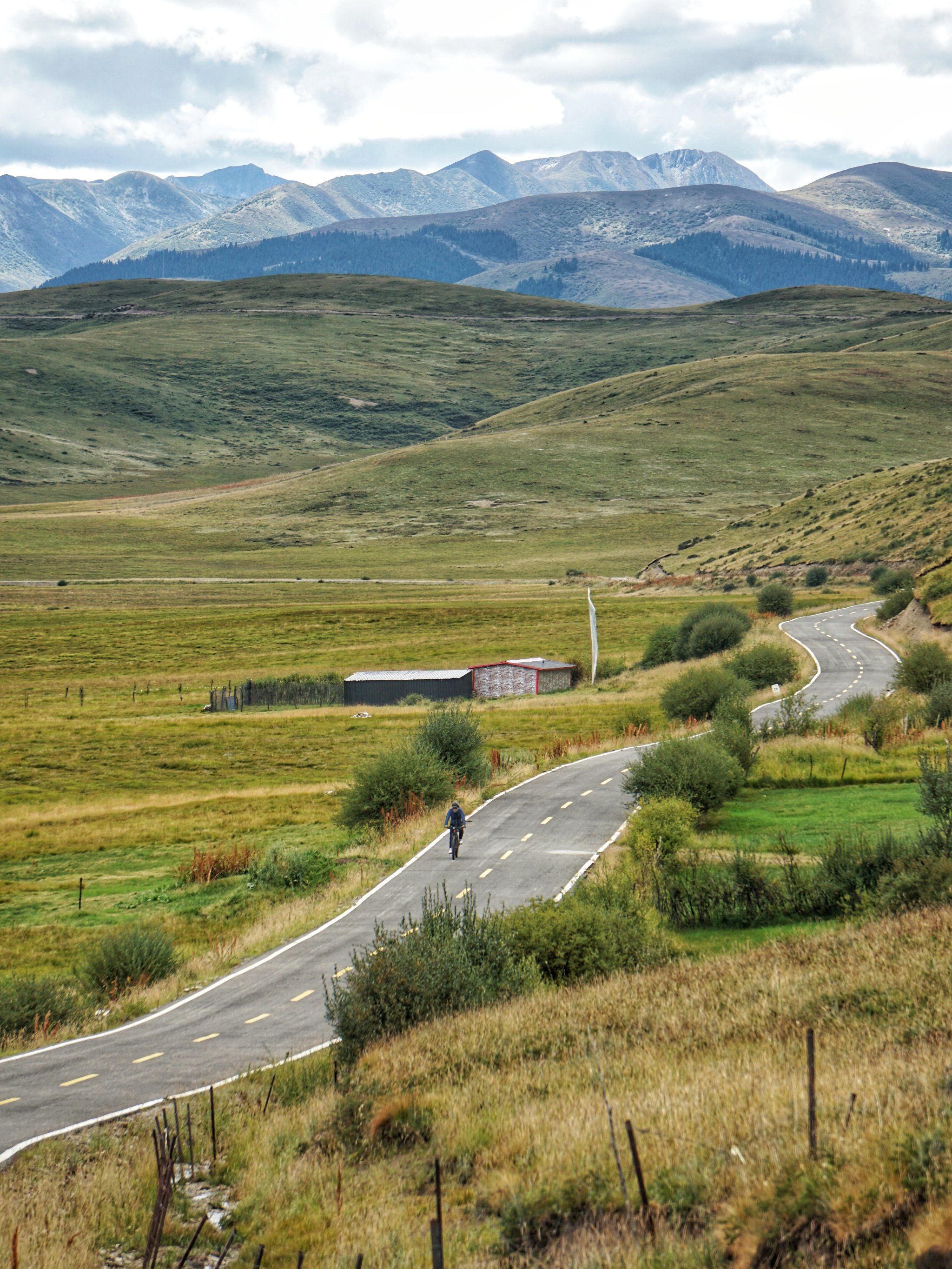 去阿坝州的草原骑车我再推荐一次这条路