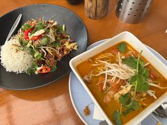 -12 Rocks Beach Bar Cafe