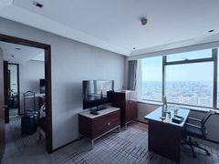 -上海龙之梦万丽酒店