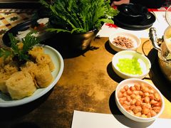 -左庭右院鲜牛肉火锅(新梅广场店)