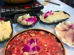 -鲜入围煮花胶鸡海鲜火锅