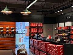 -百年港湾奥特莱斯(香炉礁店)