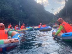 -安吉龙王山峡谷漂流