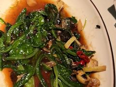 -八府香鸭·啫啫煲(华山路店)