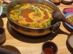 -黔诚多彩火锅(甲秀楼店)