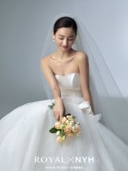 点击看大图 -挪娅婚纱摄影皇家会所