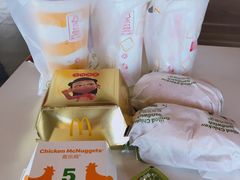 肉酱安格斯厚牛堡-麦当劳(新新大道岗丰店)