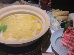 领鲜花胶鸡汤-领鲜天下·焗海鲜·花胶鸡(天目里店)